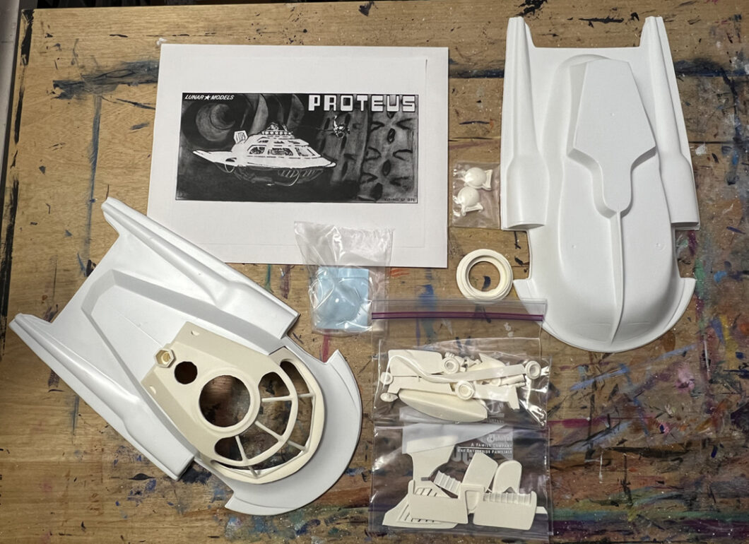 Typical model kit - Lunar Models Proteus with interior